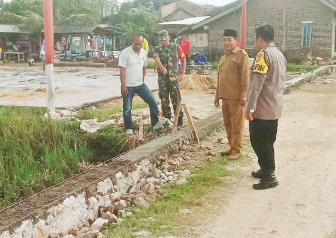 Pekon Wonosari Realisasikan Dana Desa 2024 Bangun Talud dan Penyabesan