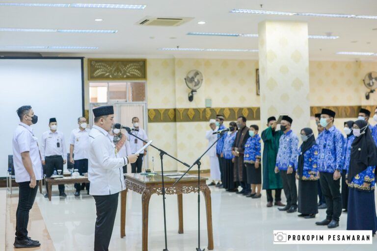 Bupati Pesawaran Lantik Ratusan Pejabat Fungsional