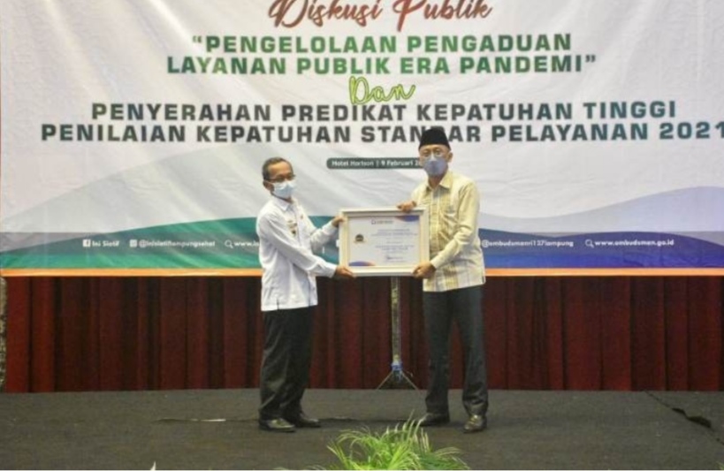Pemkab Lampung Timur Terima Penghargaan Predikat Kepatuhan Tinggi Dari Ombudsman RI.