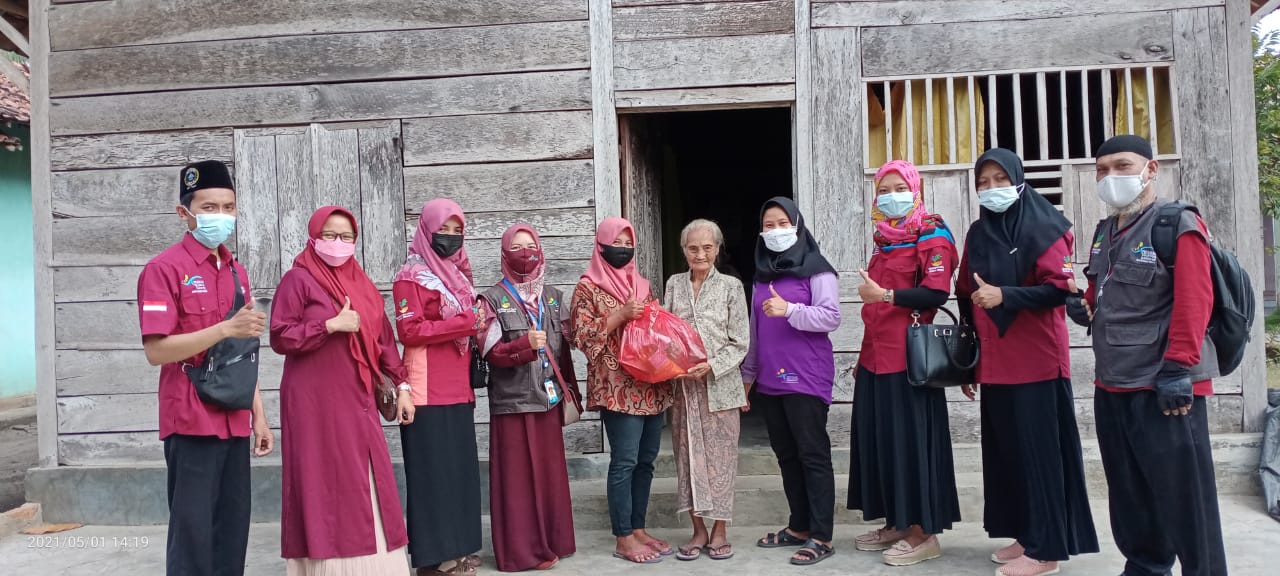 Meski Tergolong Keluarga Kurang Mampu, KPM PKH di Pringsewu Berbagi 310 Paket THR