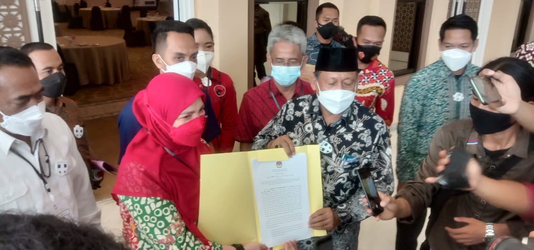 KPU Tetapkan Eva-Deddy Walikota dan Wakil Walikota Bandarlampung Terpilih