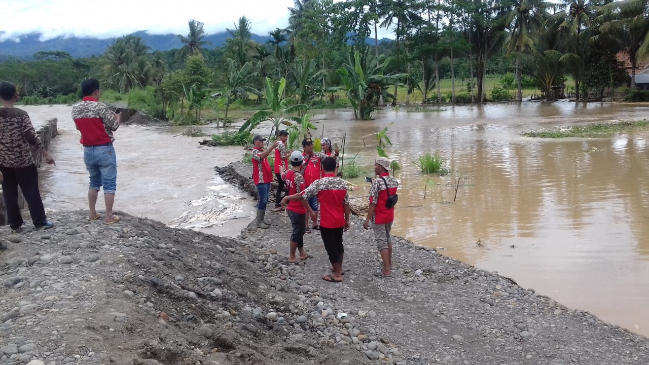 GML Tanggamus Kunjungi Lokasi Banjir di Kecamatan Bandar Negeri Semuong