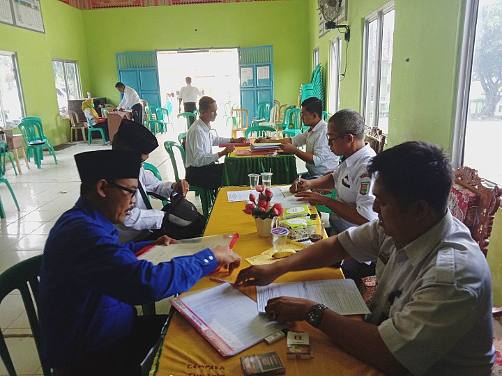 Pemkab Pesawaran Gelar Verifikasi Berkas Bacalon Pilkades Serentak