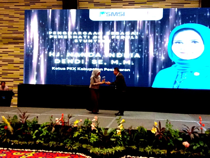Perempuan Inspiratif, Nanda Indira Dendi Raih Penghargaan dari SMSI Lampung
