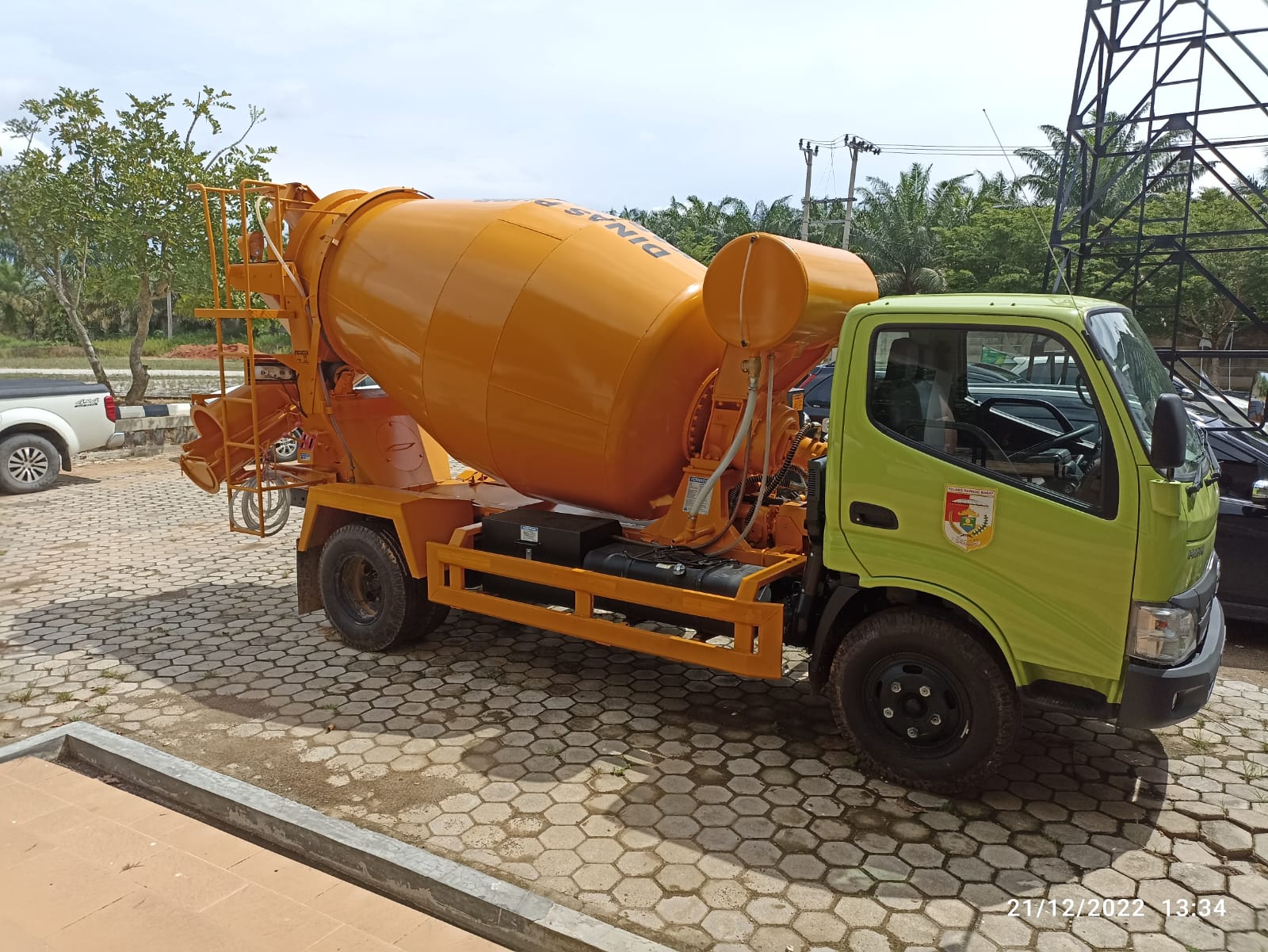 Sebagai Pendukung dalam Pekerjaan, Dinas PUPR Tubaba Tambah Satu Unit Trux Mixer