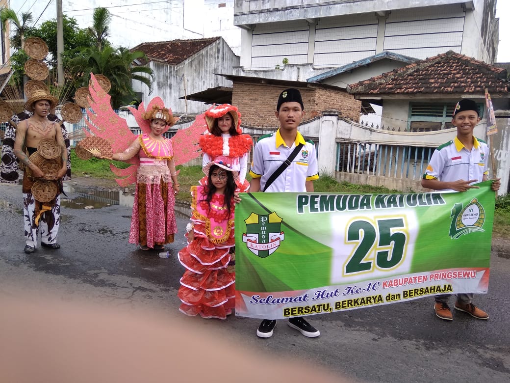 Pawai Budaya Semarakkan Satu Dasawarsa Pringsewu