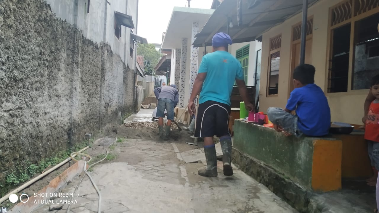 Pemerintah Kelurahan Kuripan Bangun Jalan Dan Usulkan Pembangunan Kantor Kelurahan.