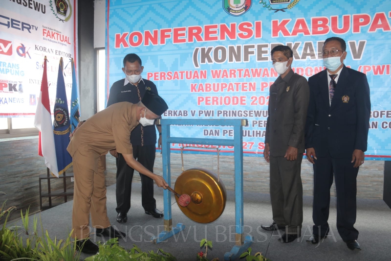 Bupati Buka Konferkab V PWI Pringsewu