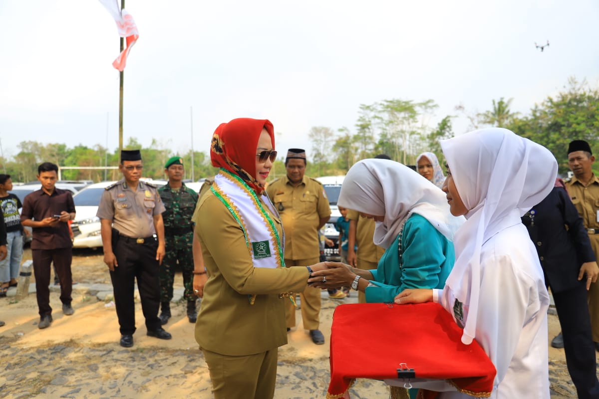 Gelar Kunjungan Kerja, Bupati Winarti Sambangi Dua Kecamatan