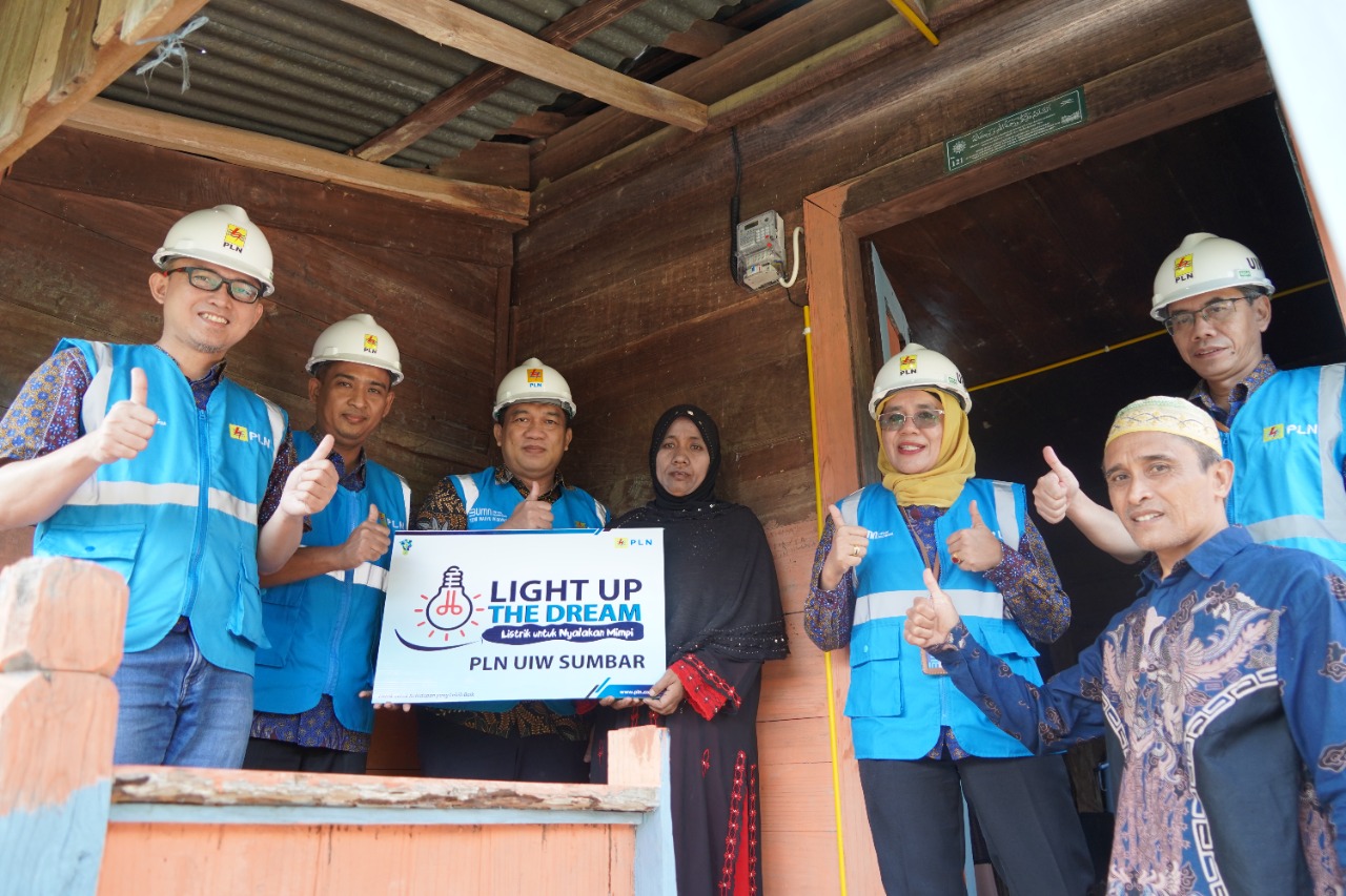 Light Up The Dream_, Inisiatif Mulia Insan PLN untuk Bantu Sesama.