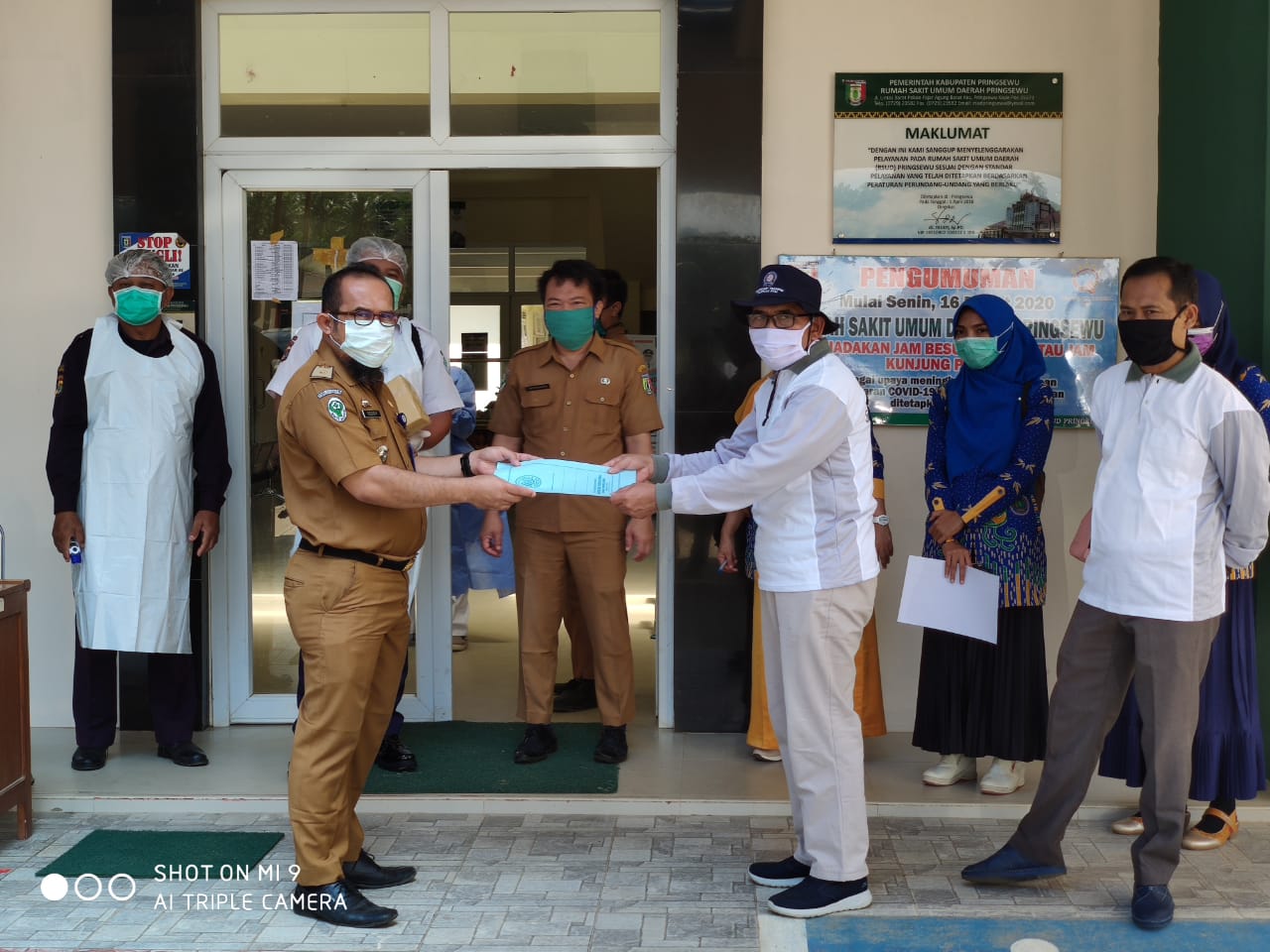 UMPRI Peduli Covid-19 Berikan Bantuan APD Kepada RSUD Pringsewu