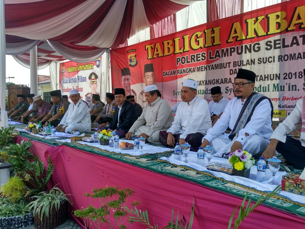 Ratusan Jama'ah Penuhi Acara Tabligh Akbar Polres Lamsel