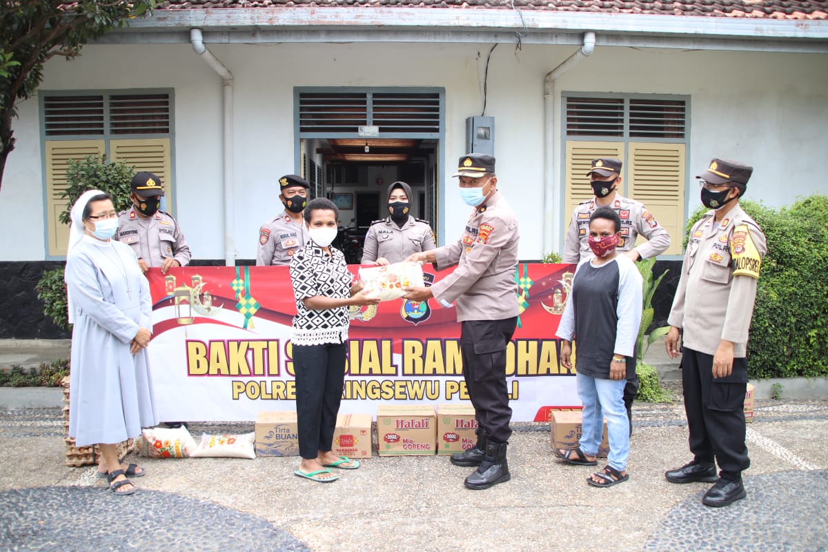 Polres dan Bhayangkari Pringsewu Beri Bantuan Warga Papua