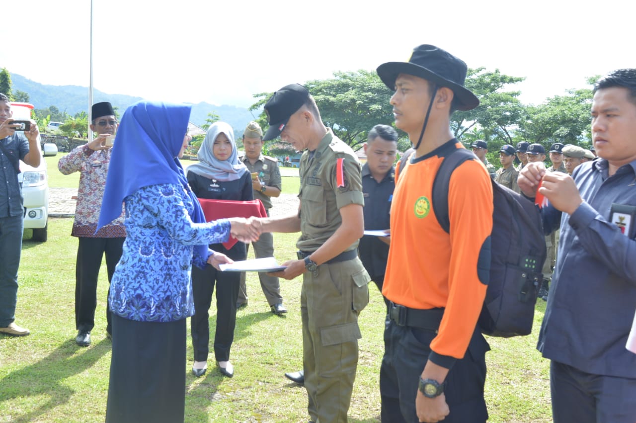 Bupati Lepas Tim Bantuan Penanggulangan Bencana ke Pekon Umbar kecamatan Kelumbayan