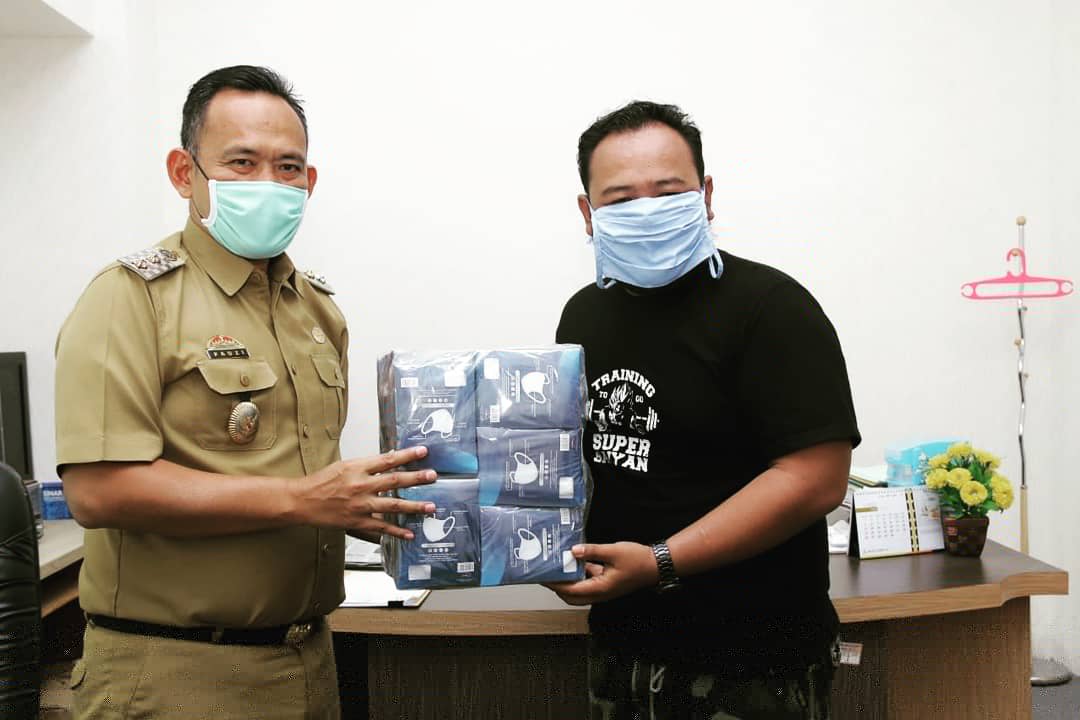 Bantuan Masker Kepada Karang Taruna Desa Klaten Dan Paguyuban Pemuda Tambahrejo.