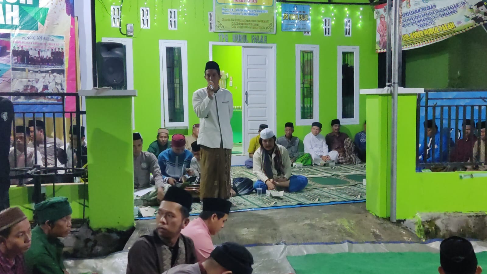 Jamaah Majelis Nurul Falah Peringati Hari Wafatnya Syekh Nawawi Tanara Al-Bantani.