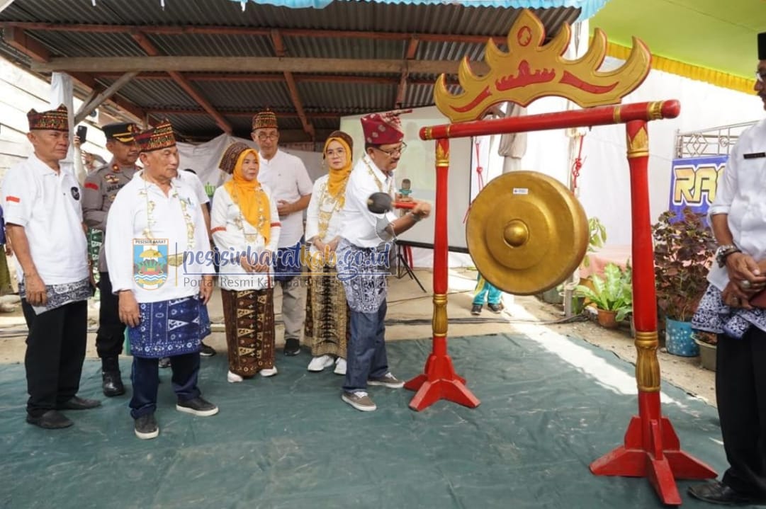 Bupati Pesibar Buka Pekan Fest Goes To Lemong 2023