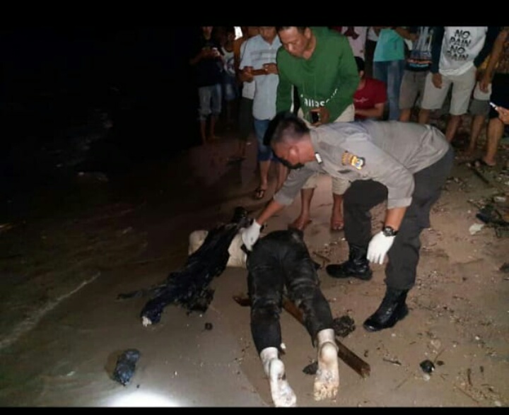 Warga Pekon Guring Geger, Temukan Mayat Anonim Terdampar di Pantai