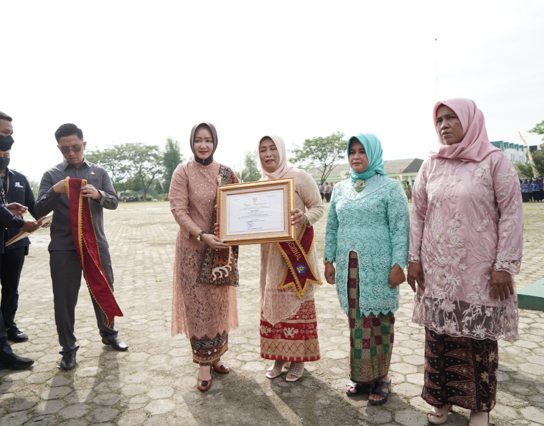 Rusdiana Adi Erlansyah Pimpin Upacara Hari Ibu Ke-94 Kabupaten Pringsewu