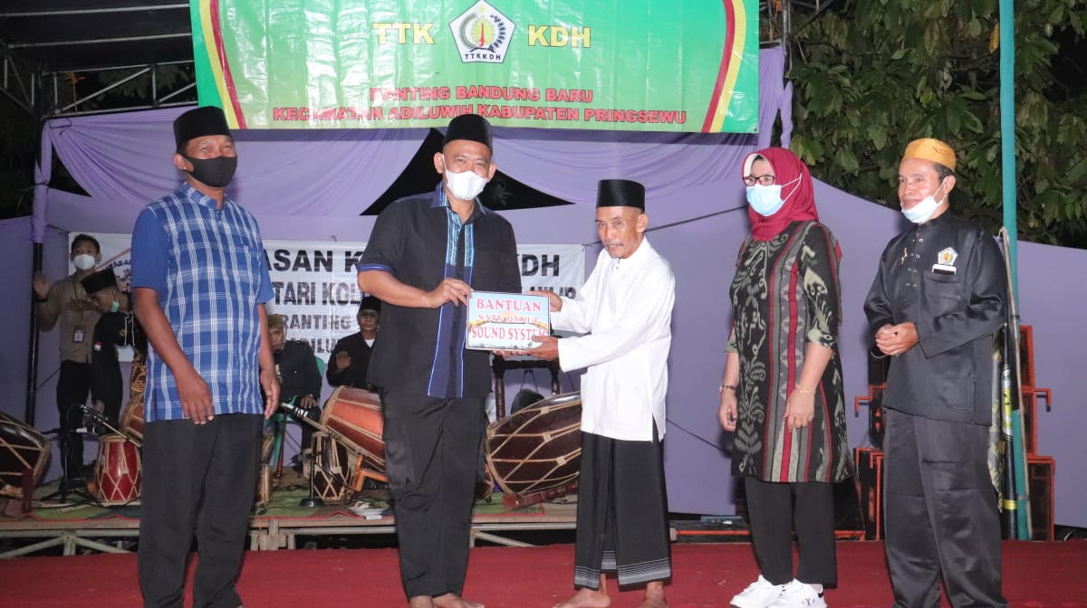 Mas Fauzi Beri Bantuan Sound System Yayasan KESTI TTKKDH