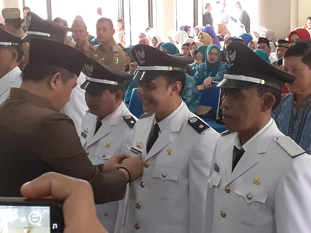 Bupati Pesawaran Lantik 14 Kepala Desa Sekecamatan Gedongtataan.