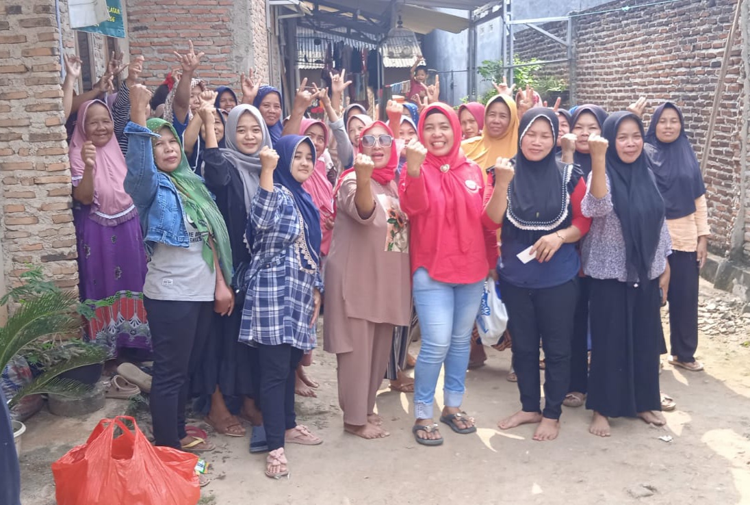 Bidan Wiwik Gelar Baksos di Desa Karang Anyar Lamsel