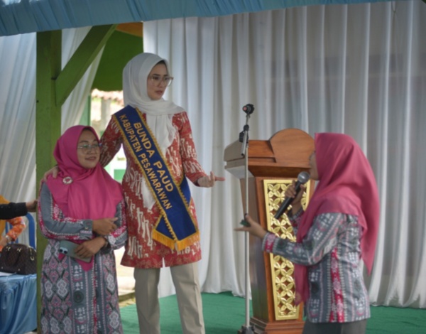 Melalui Momen Hardiknas Nanda-Anton Tegaskan Komitmen Bangun Pendidikan