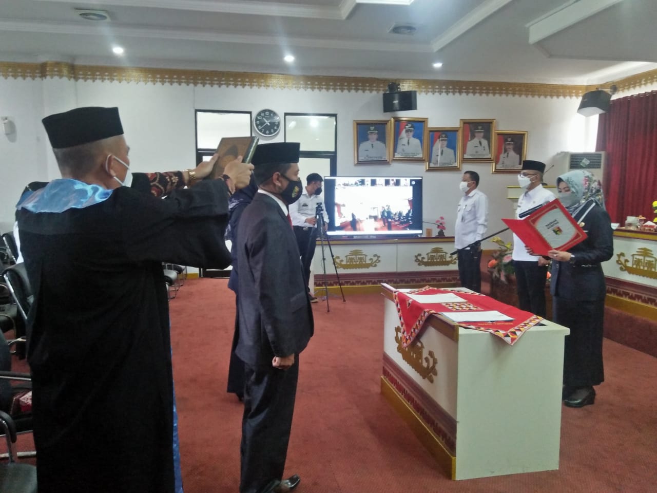 Bupati Tanggamus Lantik Kadis PMD dan Direktur RSUD Batin Mangunang