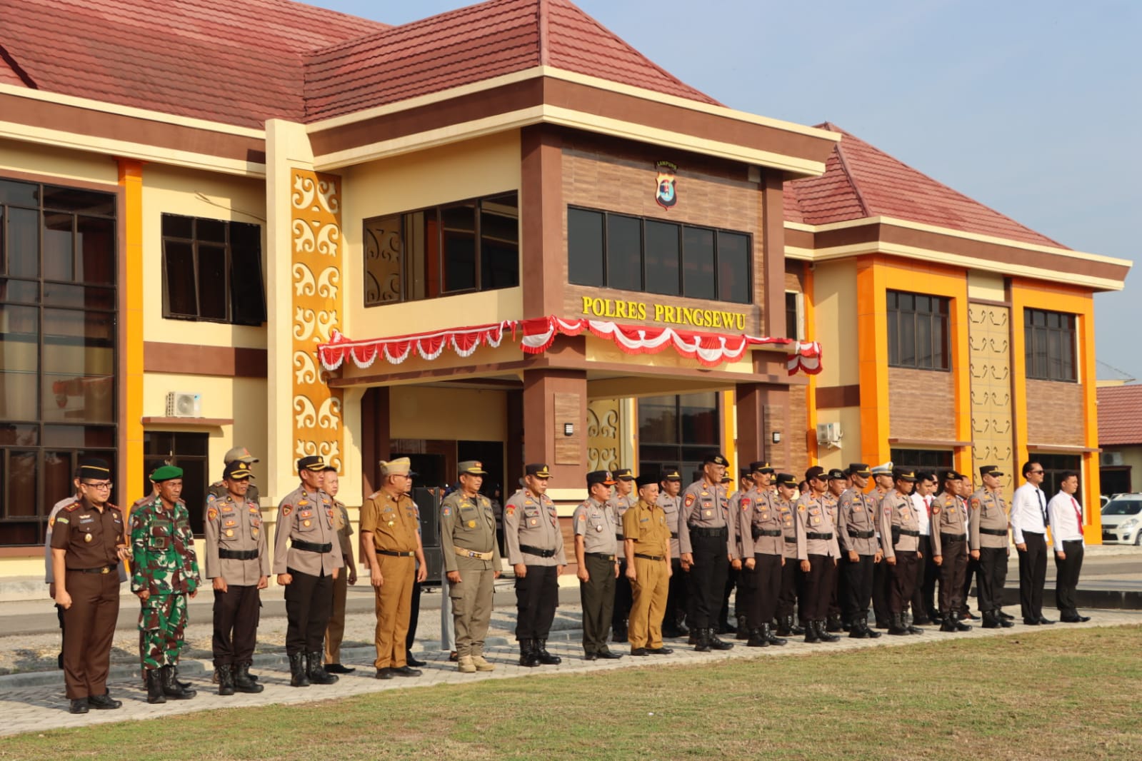 Kerahkan Ratusan Personel Gabungan untuk Amankan Ibadah Misa Natal