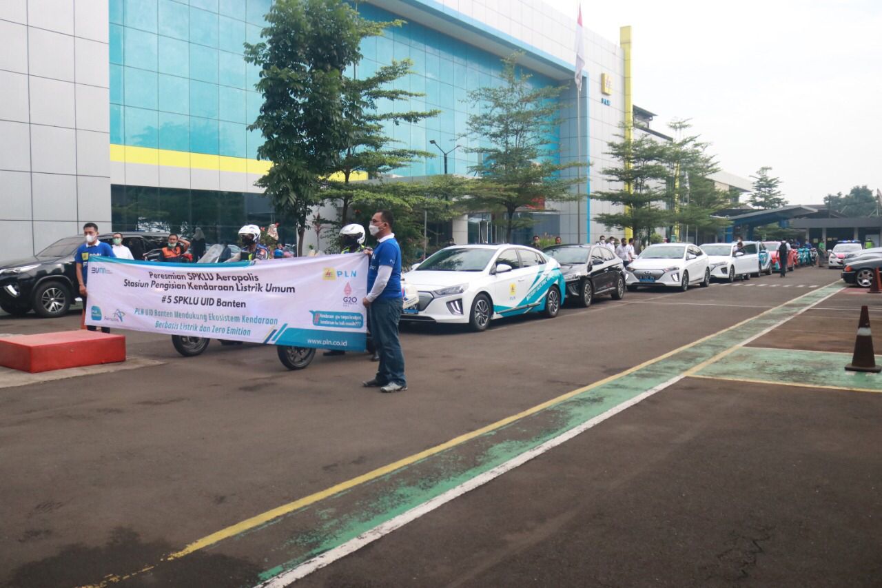 Mudahkan Pengguna Kendaraan Listrik, PLN Tambah SPKLU di Banten.