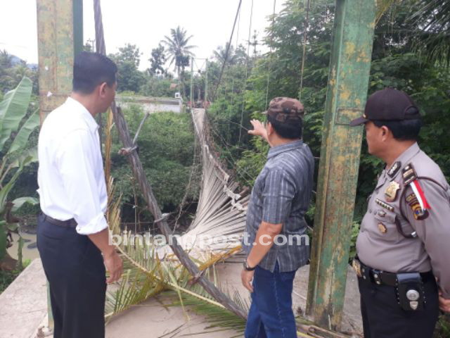 Sling Putus,  Jembatan Gantung   Ambruk.
