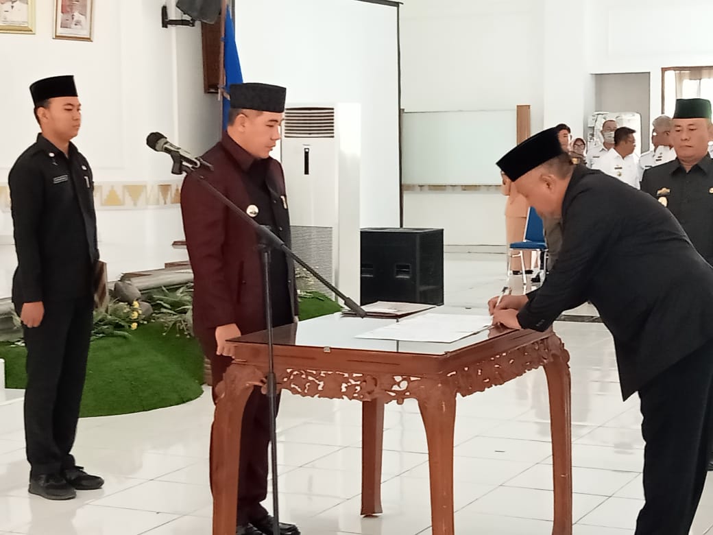 Bupati Dendi Lantik Ratusan Pejabat Pemkab Pesawaran