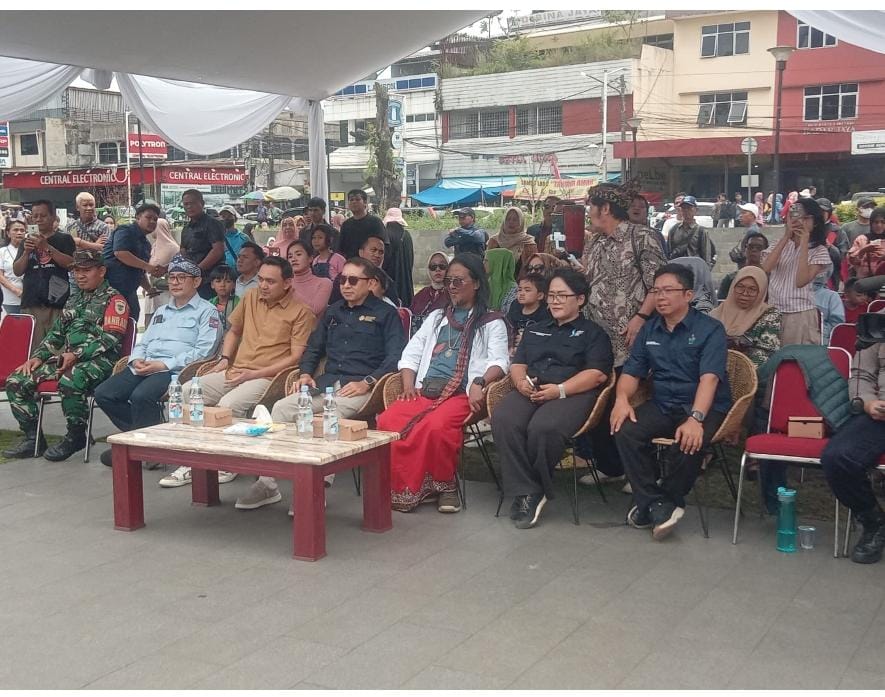 Gerakan Hijau, PTPN I Bagikan Bibit Bambu di Rekkam Art Festival 2025