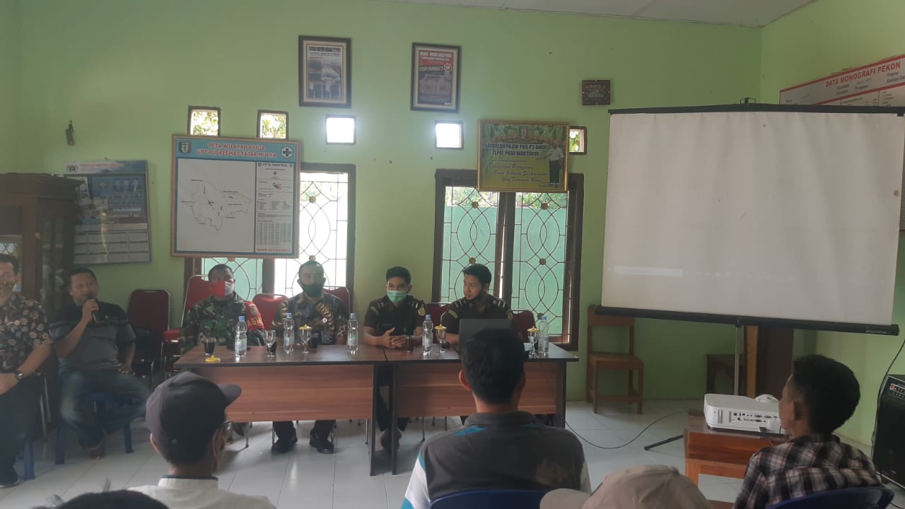 Kejari Pringsewu Dukung TMMD Ke-108 Mengadakan Penyuluhan Hukum.