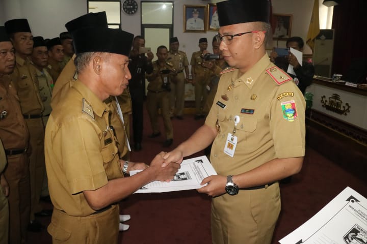 Sekretaris Daerah Tanggamus Melantik Pejabat Pimpinan Tinggi Pratama, Dan Administrator.