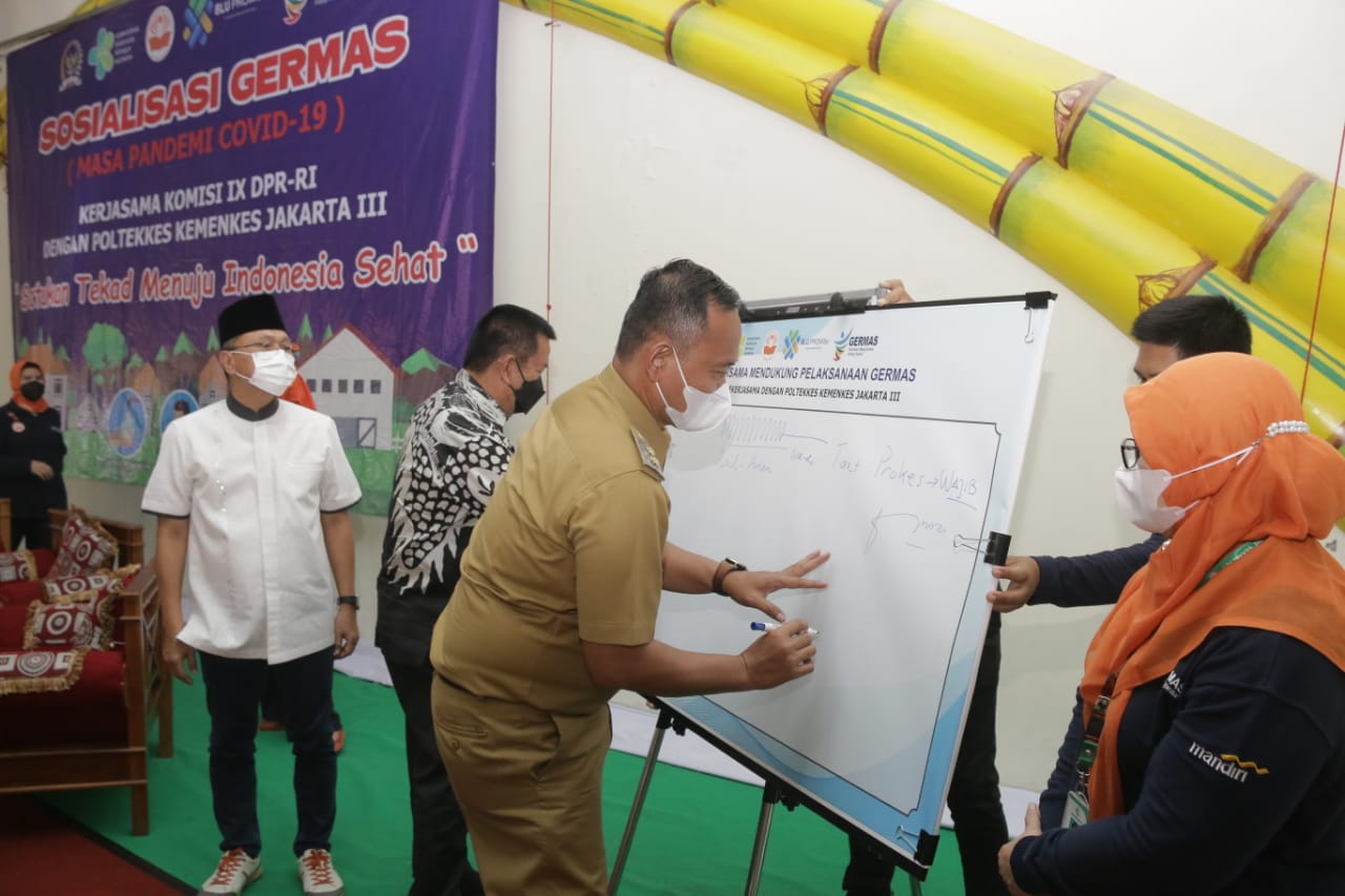 Wabup Pringsewu Hadiri Sosialisasi Germas