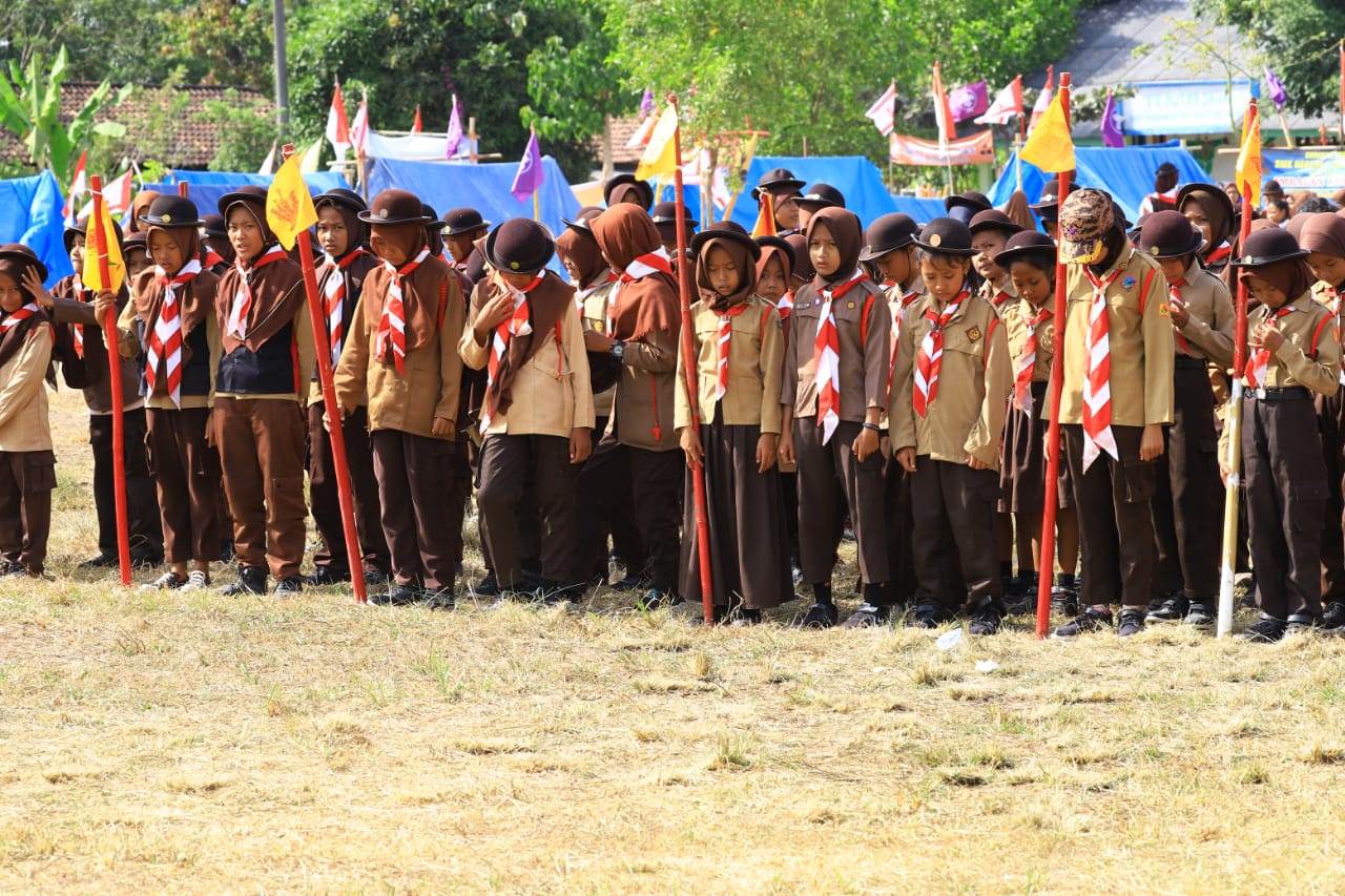 Kwarcab Pramuka Tulangbawang Kemah Bhakti Di Dente Teladas.