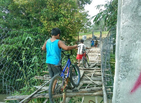 Dinas PU Lamsel Akan Bangun Jembatan Permanen di Dusun Buring