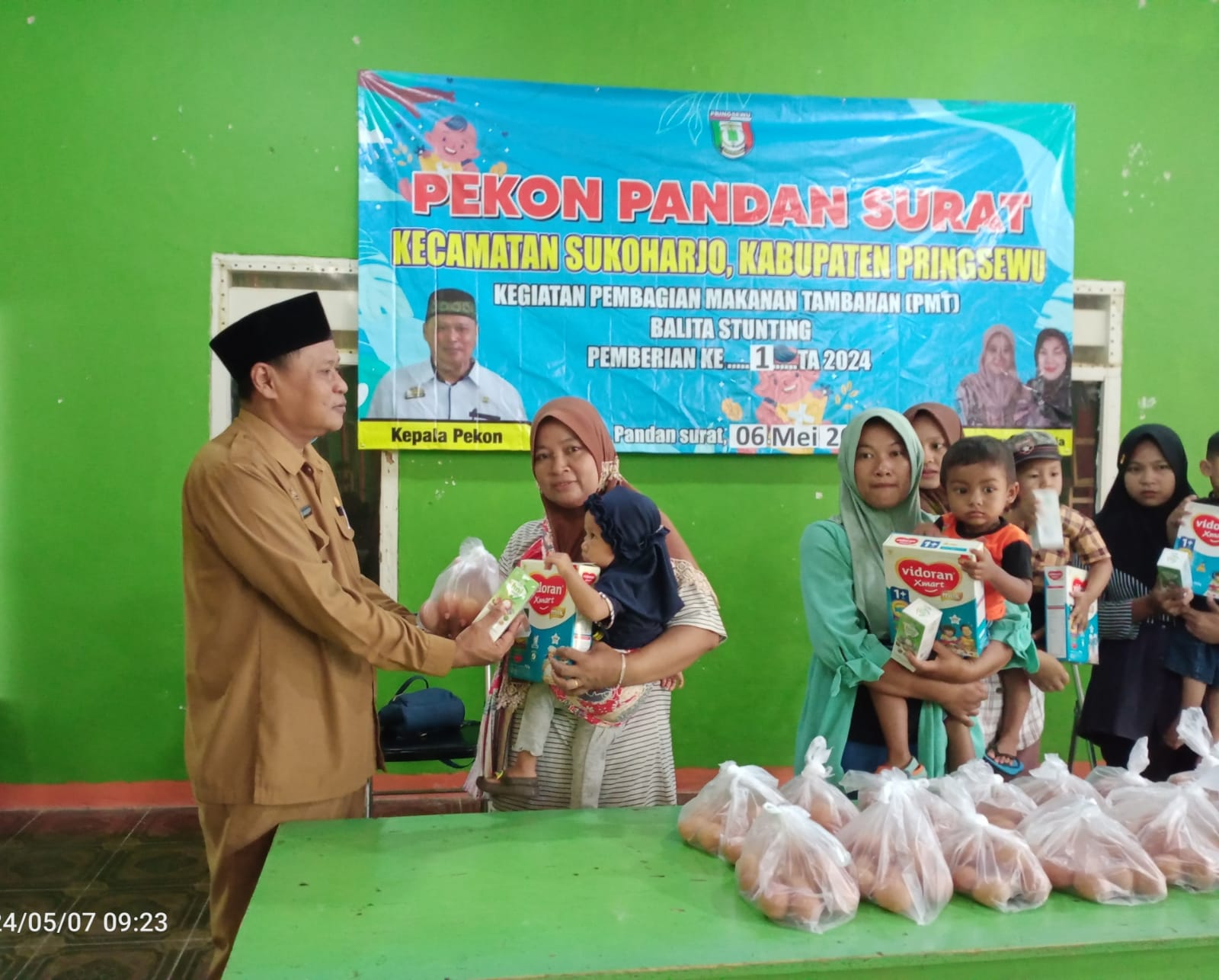 Atasi Stunting, Pemerintah Pekon Pandan Surat Pringsewu Gelar PMT