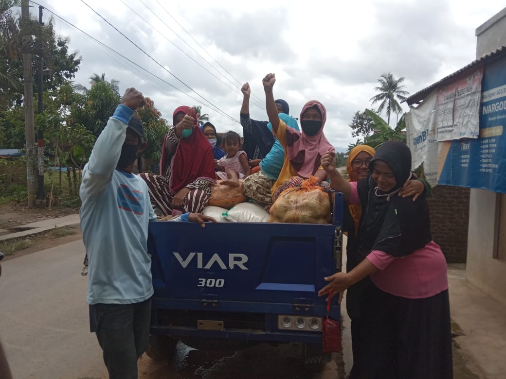 Keluarga Penerima Manfaat Di Kecamatan Ambarawa Terima Bantuan.