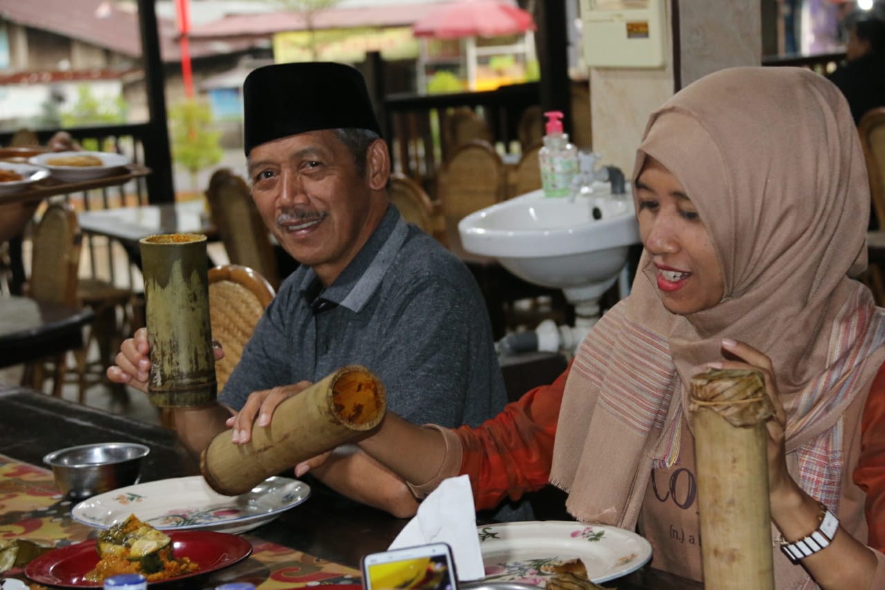 Bupati Pringsewu Kagumi Tempoyak Bambu, Kuliner Khas Melayu Jambi