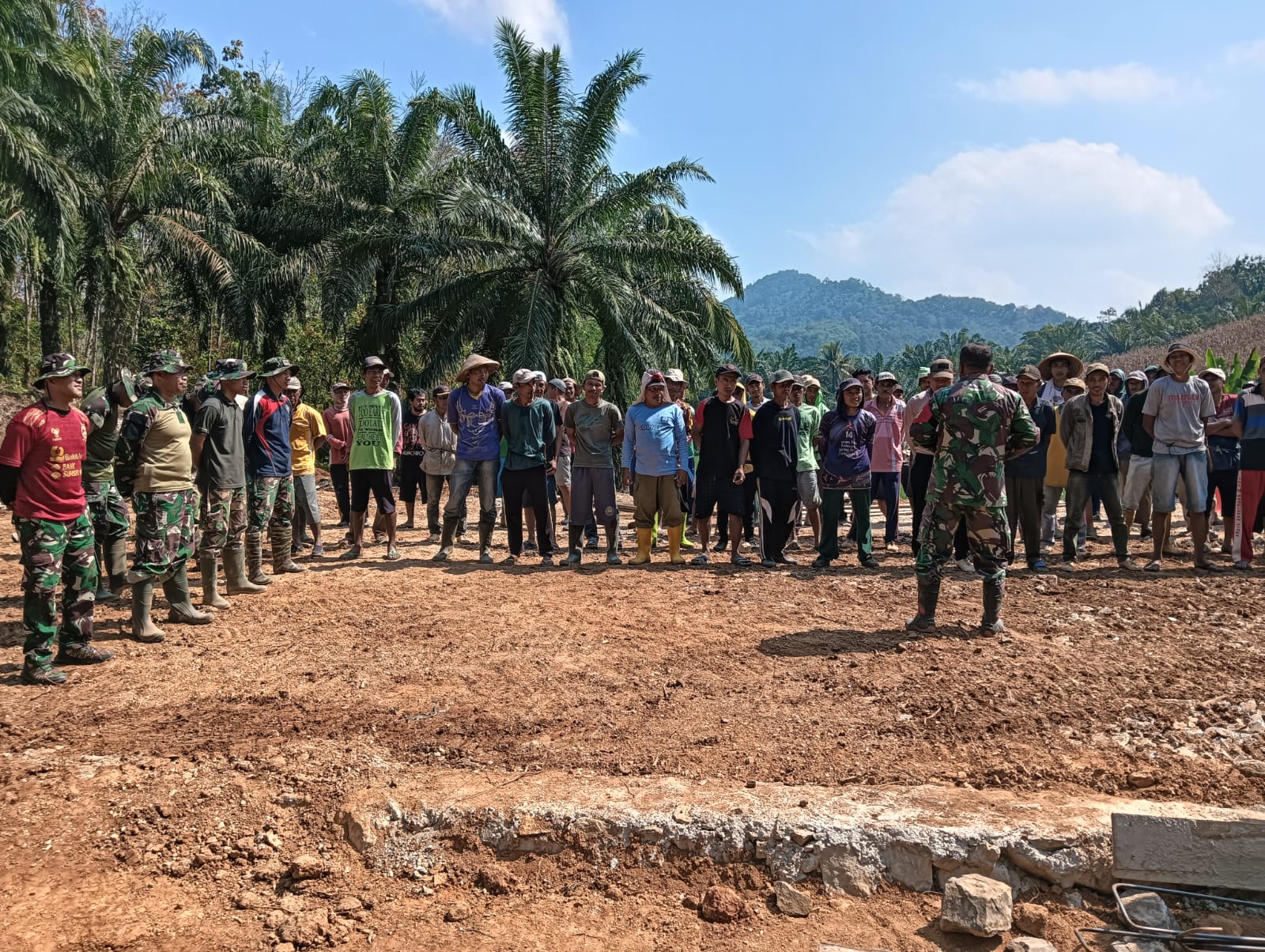 Jelang Penutupan Satgas TMMD Kodim 0424/Tanggamus Kebut Pembangunan