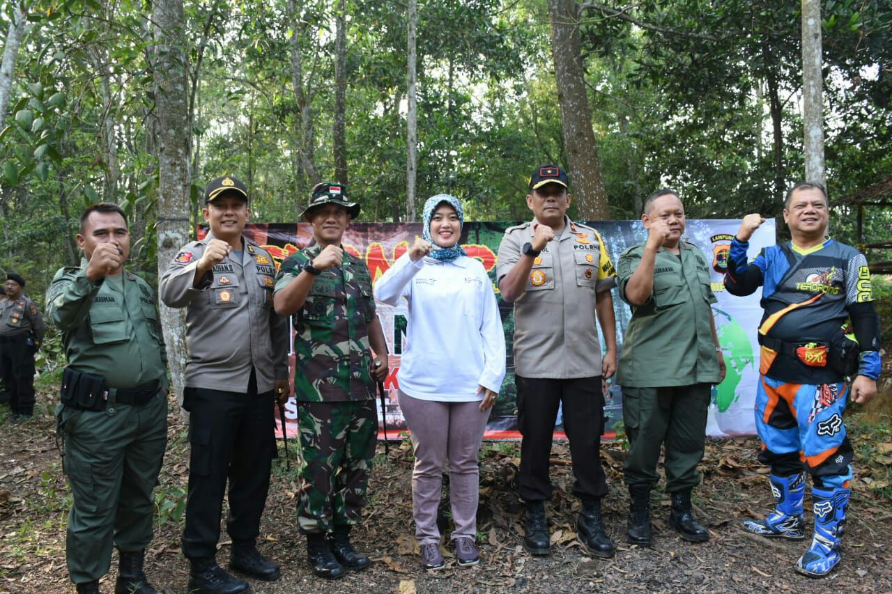 Nunik : “Jaga Kelestarian Hutan”