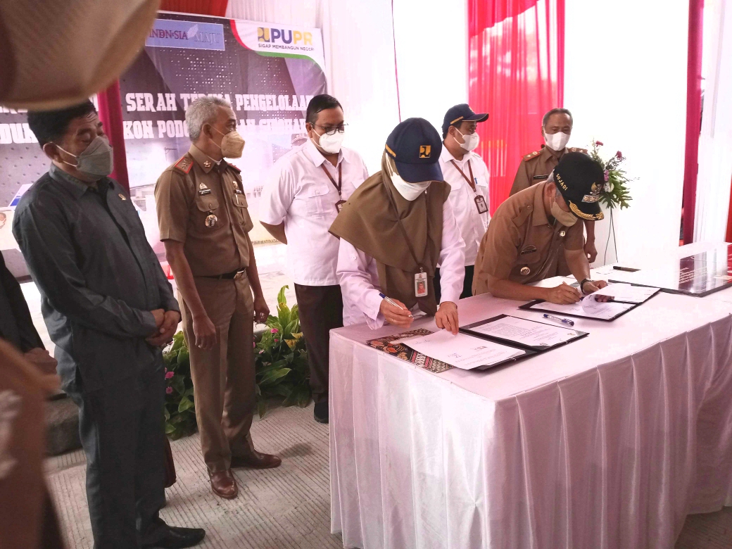 Bupati Pringsewu Resmikan TPST Podomoro dan Sidoharjo