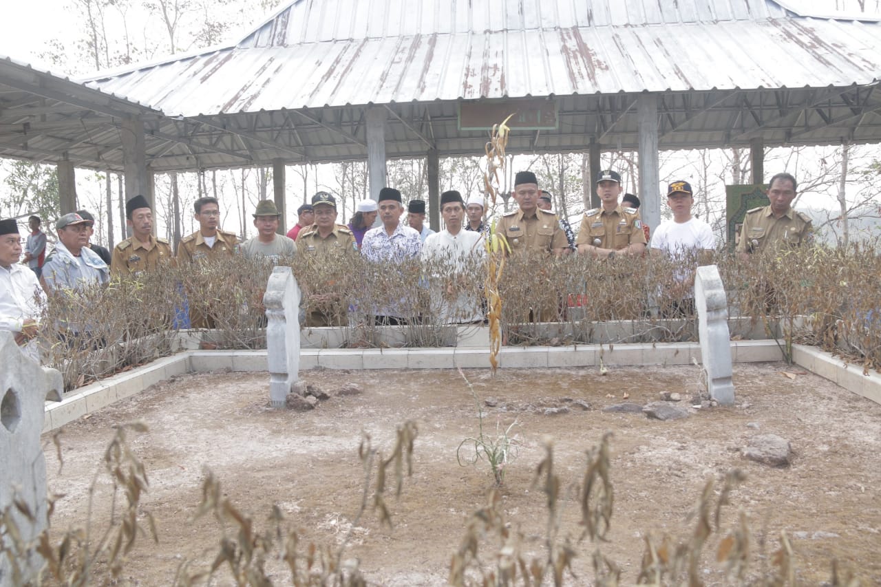 Pemkab Pringsewu Kembangkan Komplek Makam Bukit Dirham Jadi Destinasi Wisatawan Ziarah.