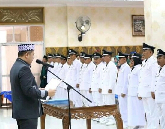 Bupati Dendi Lantik 31 Pj. Kades
