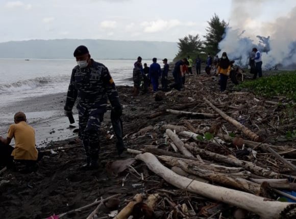 Perairan Teluk Semaka Tercemar Limbah