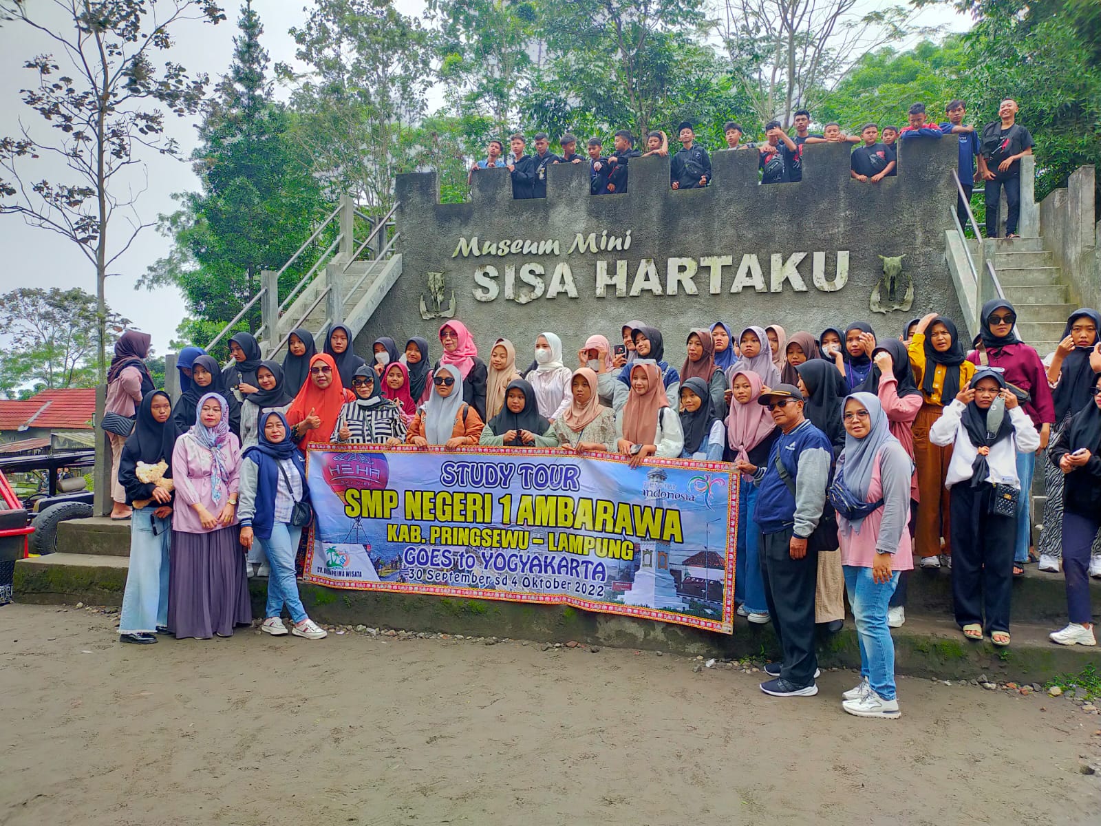 Hari Pertama Study Tour, Siswa-Siswi SMPN 1 Ambarawa Kunjungi Merapi