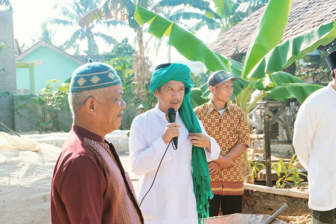 Peletakan Batu Pertama Pembangunan  Mushola Al-Muhsinin.