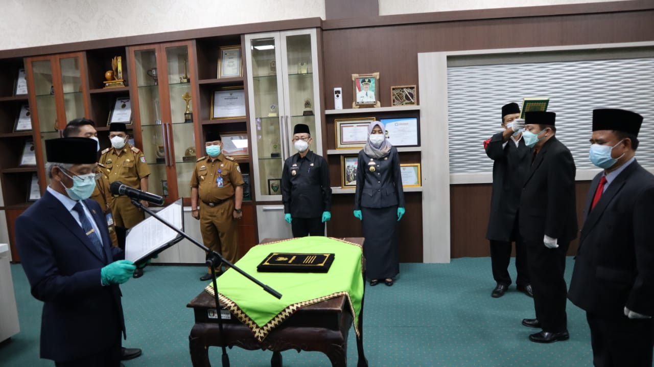 Sujadi Lantik 3 Pejabat Pimpinan Tinggi Pratama